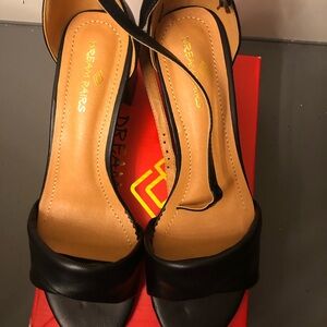 NEW NIB Dream Pairs Black Women's Block Heel - Size 8